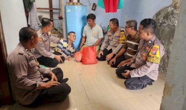 Kapolsek-Tulangan-Bantu-Warga-Keterbatasan-Fisik